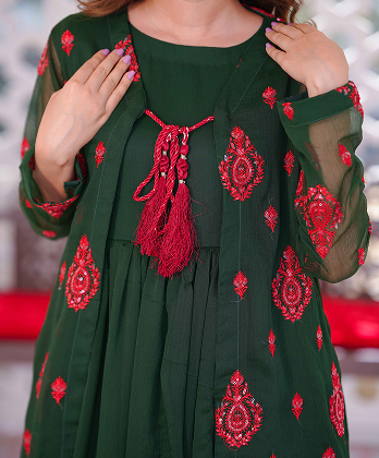 Minimalist Embroided Traditional Dress-3 Peice
