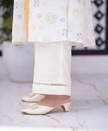 Timeless Chikankaari Outfit for Casual Wear